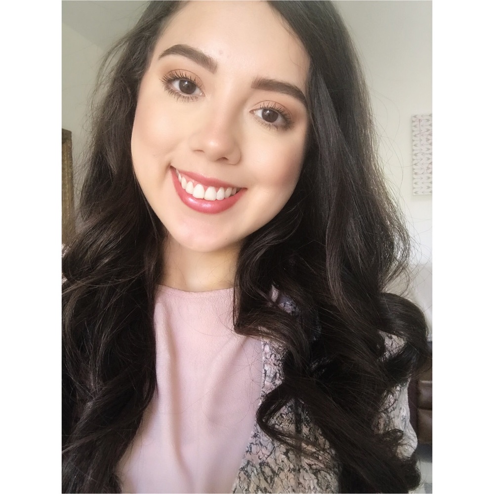 Meet your Posher, Elizabeth